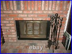 Heavy Metal Fire Place Fireplace Tool Set 4 Pieces & Stand
