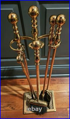 Virginia Metalcrafters 5 Pieces Fireplace Tool Set Sand Cast Brass Willamsburg