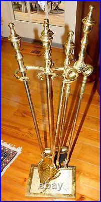 Williamsburg Virginia Metalcrafters / Harvin 5 Piece Fireplace Tools